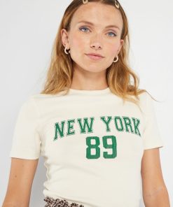 T-shirt court avec imprimé style collège - Blanc cassé