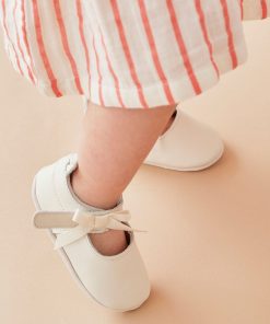Chaussons en cuir, - Blanc