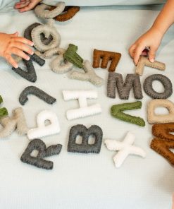 Alphabet en laine feutrée - les majuscules - N/A