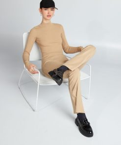Pull moulant avec ouverture au dos - Beige