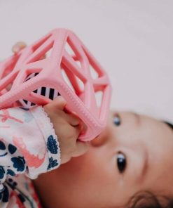 Cube de dentition - hochet d'éveil à mâcher - Rose