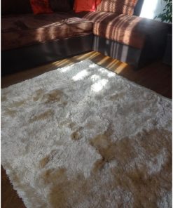 Tapis shaggy 240x340 SG FIN Crème fait main Certification care and Fair idéal pour la salle à manger - Ecru